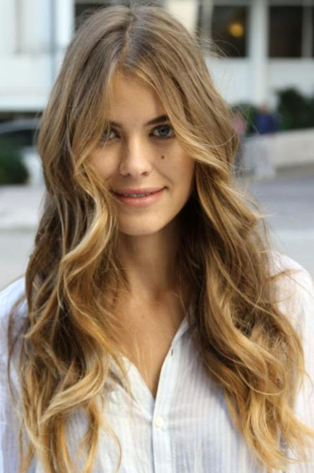 Stylish Layered Wavy Hair