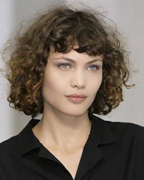 Know About Curly Short Hairstyles with Bangs to Look Different