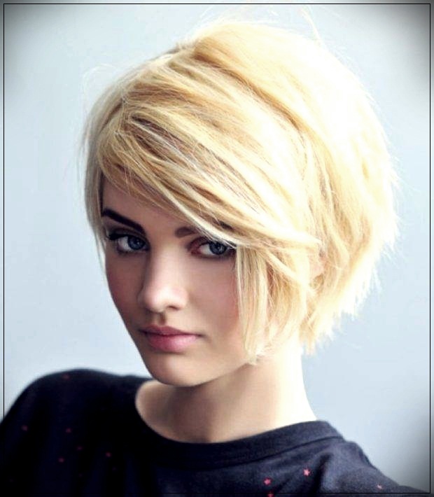 2019-2020 Trendy Haircuts for Short Hair for Women Over 30