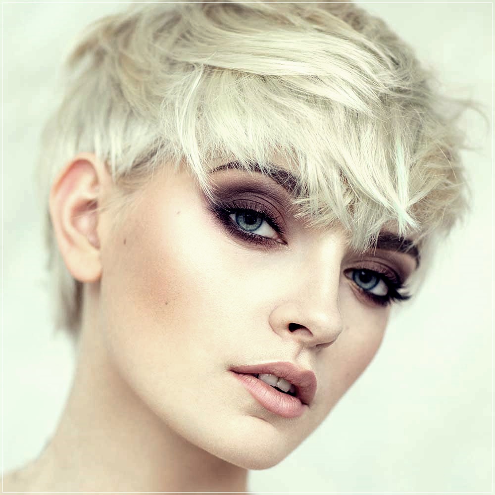 Short haircuts winter 2019 2020: all the TrendsShort and ...
